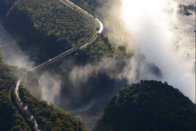 Victoria Falls bungee jumping
