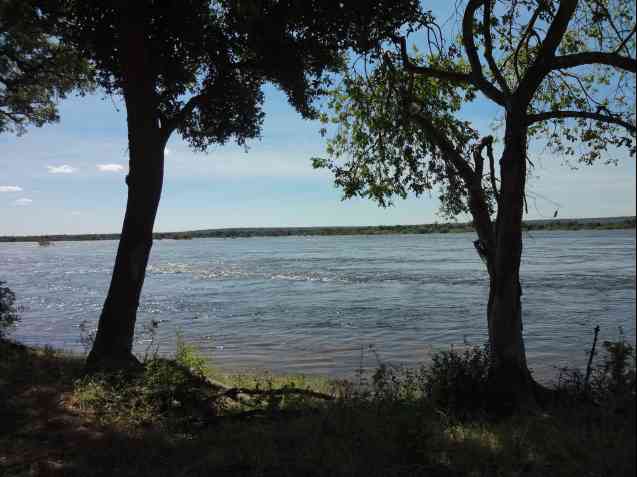 Canoe Safari lunch stop