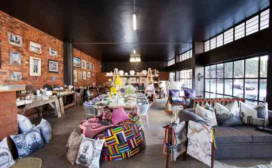 How and Where to Buy Souvenirs, Curios & African Art
