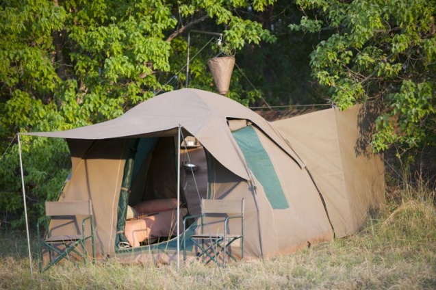 Tent with 'en-suite' in Botswana
