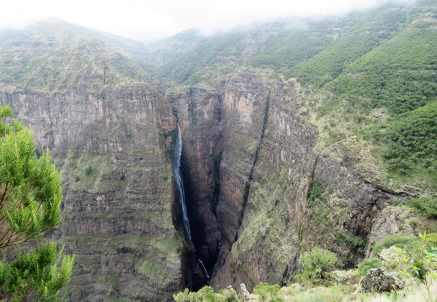 Simiens waterfall
