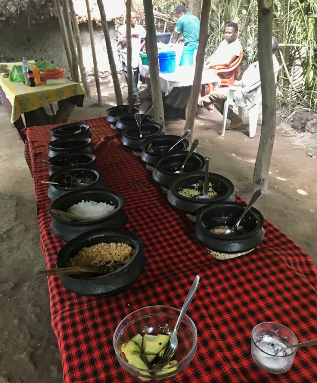 Mama africa lunch table