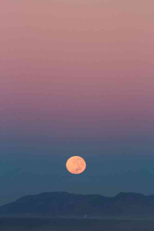April full moon