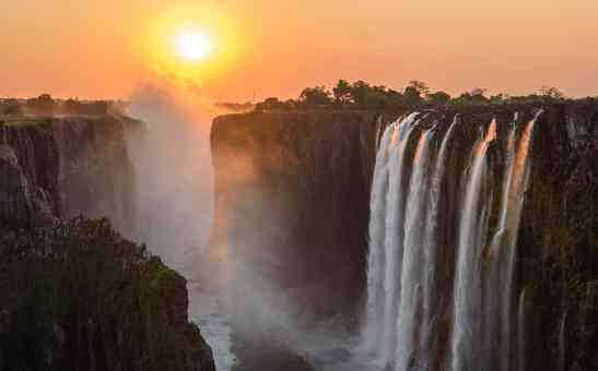 19 Best Victoria Falls Tours & Safari Packages for budget travellers