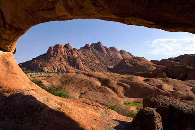 Spitzkoppe, Namibia family safari
