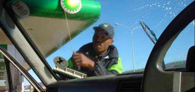 Petrol attendant tipping in South Africa