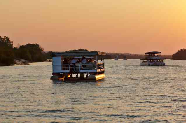Zambezi River Cruise, Zimbabwe Safari