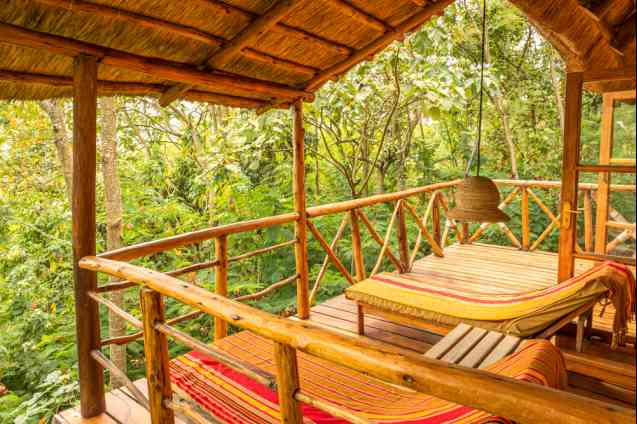 Uganda safari accommodation costs