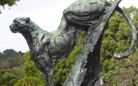 Cheetah sculpture by Dylan Lewis