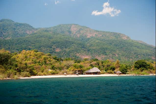 Mahale mountain national park, lake tanganyika