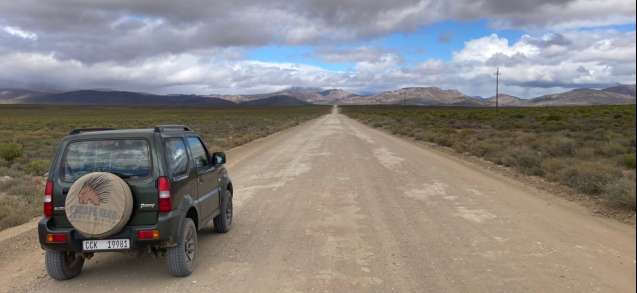 The road from inverdoorn through the karoo