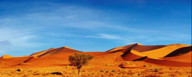 Sossusvlei Namibia red sand desert dunes safari