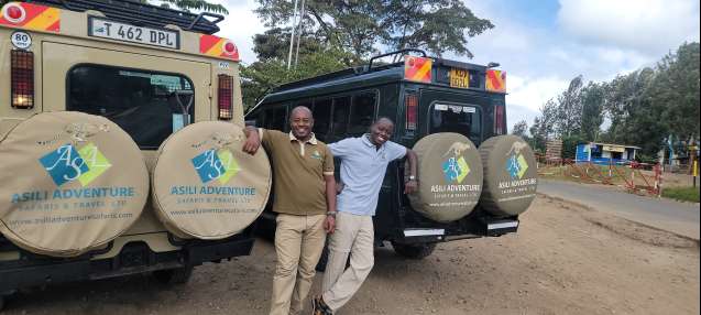 East African safari guides Lawince Clever border crossing
